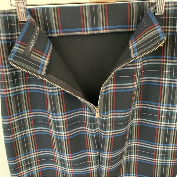 Zara High Waisted Skit - Picture 4 of 8